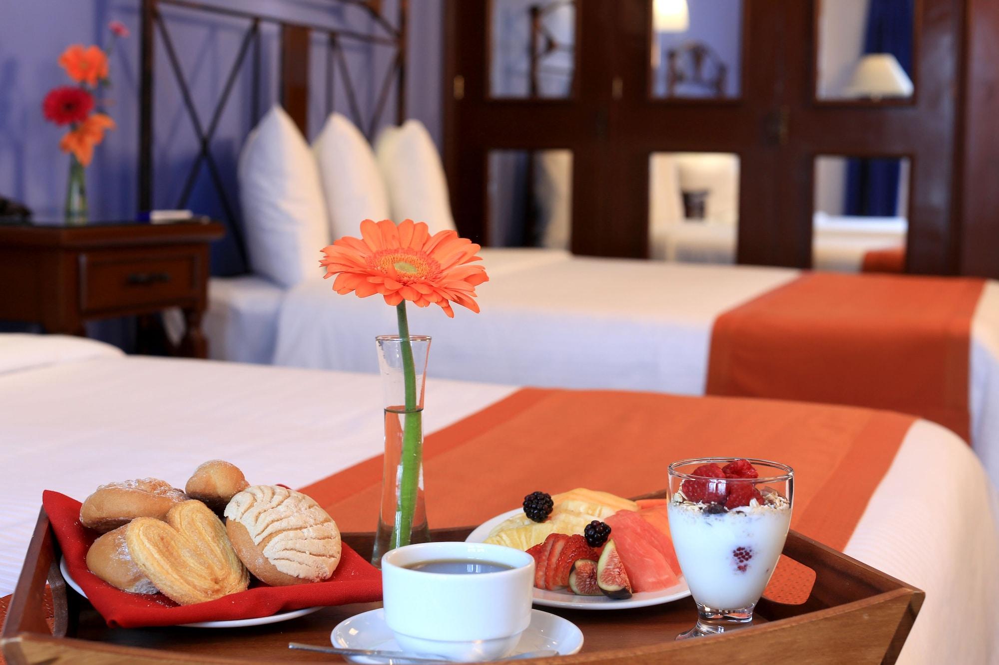 Hotel Ciros Pachuca Экстерьер фото