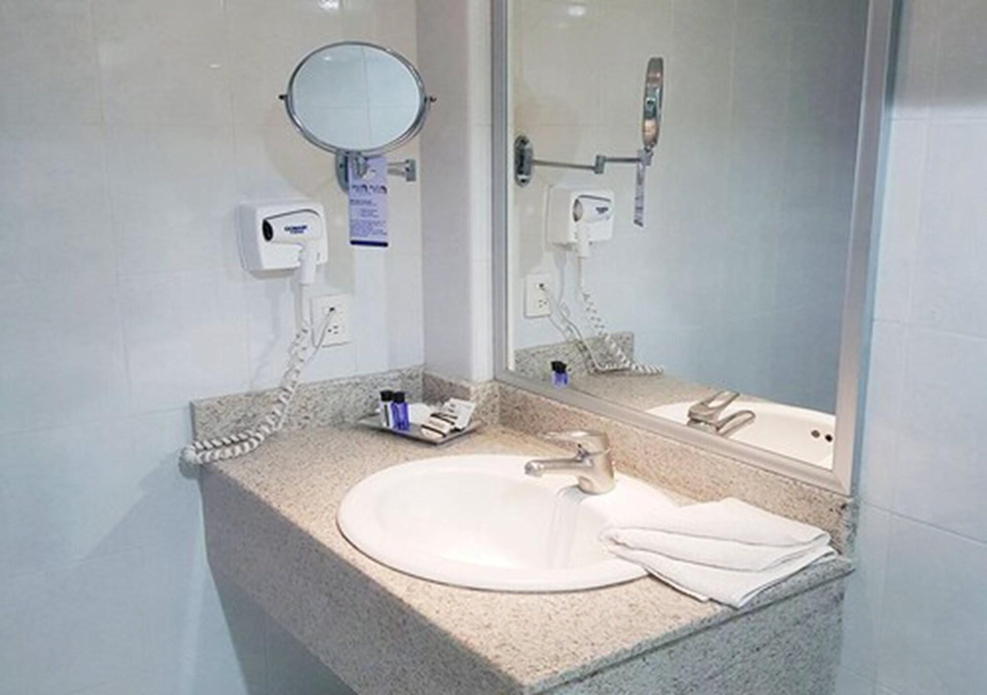 Hotel Ciros Pachuca Экстерьер фото