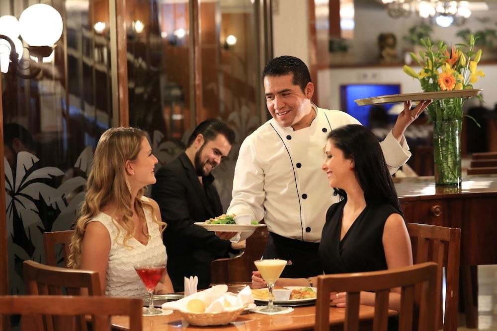 Hotel Ciros Pachuca Экстерьер фото