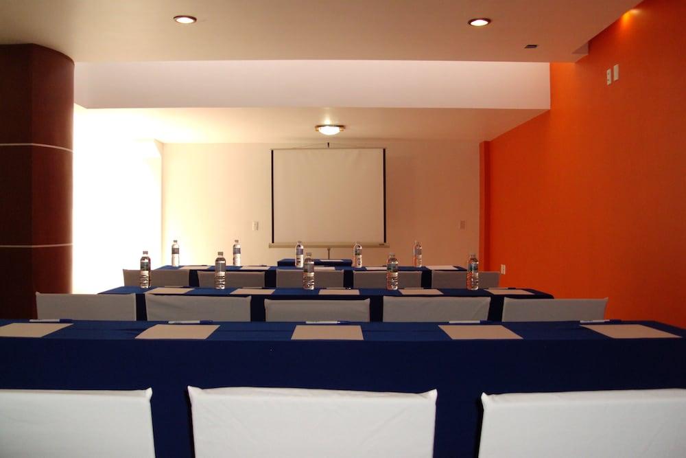 Hotel Ciros Pachuca Экстерьер фото
